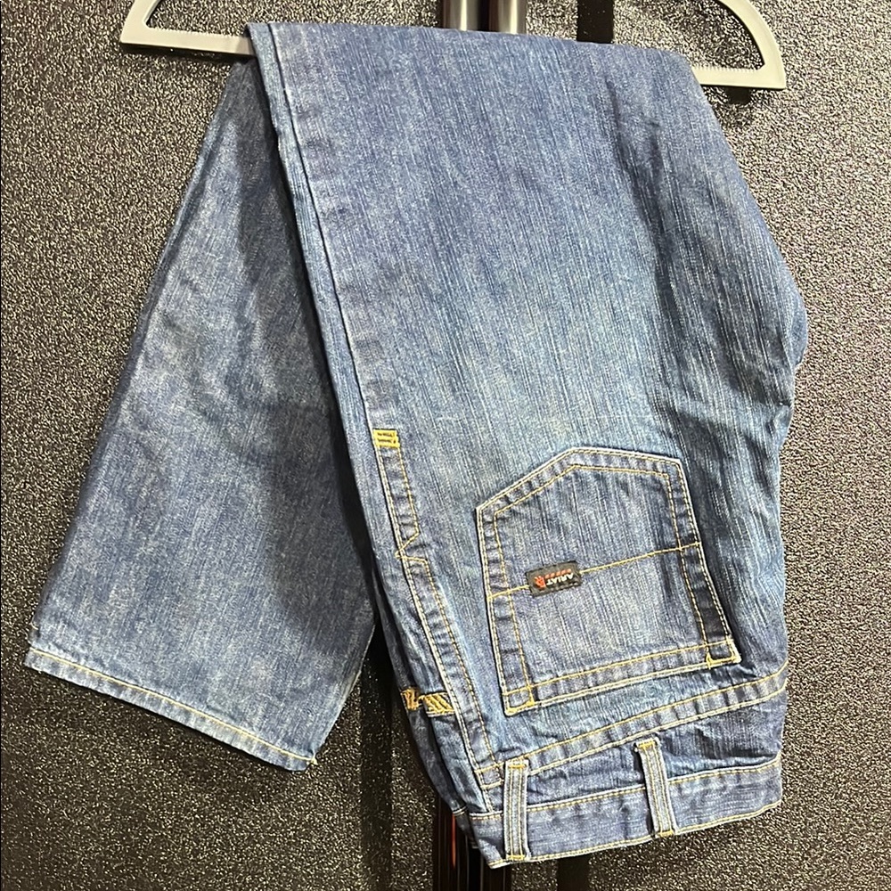 Arita FR | Low Rise M4 Boot Jeans | Size 36x32